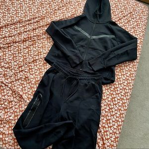 Women Nike Tech Fleece Set - Black